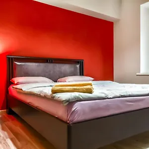 https://lighthouse-apartment-on-mametova-22.hotels-of-almaty.com